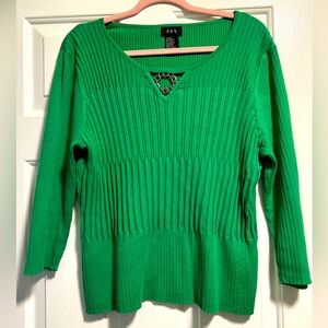 R.Q.T. long sleeve round neck in size XL.